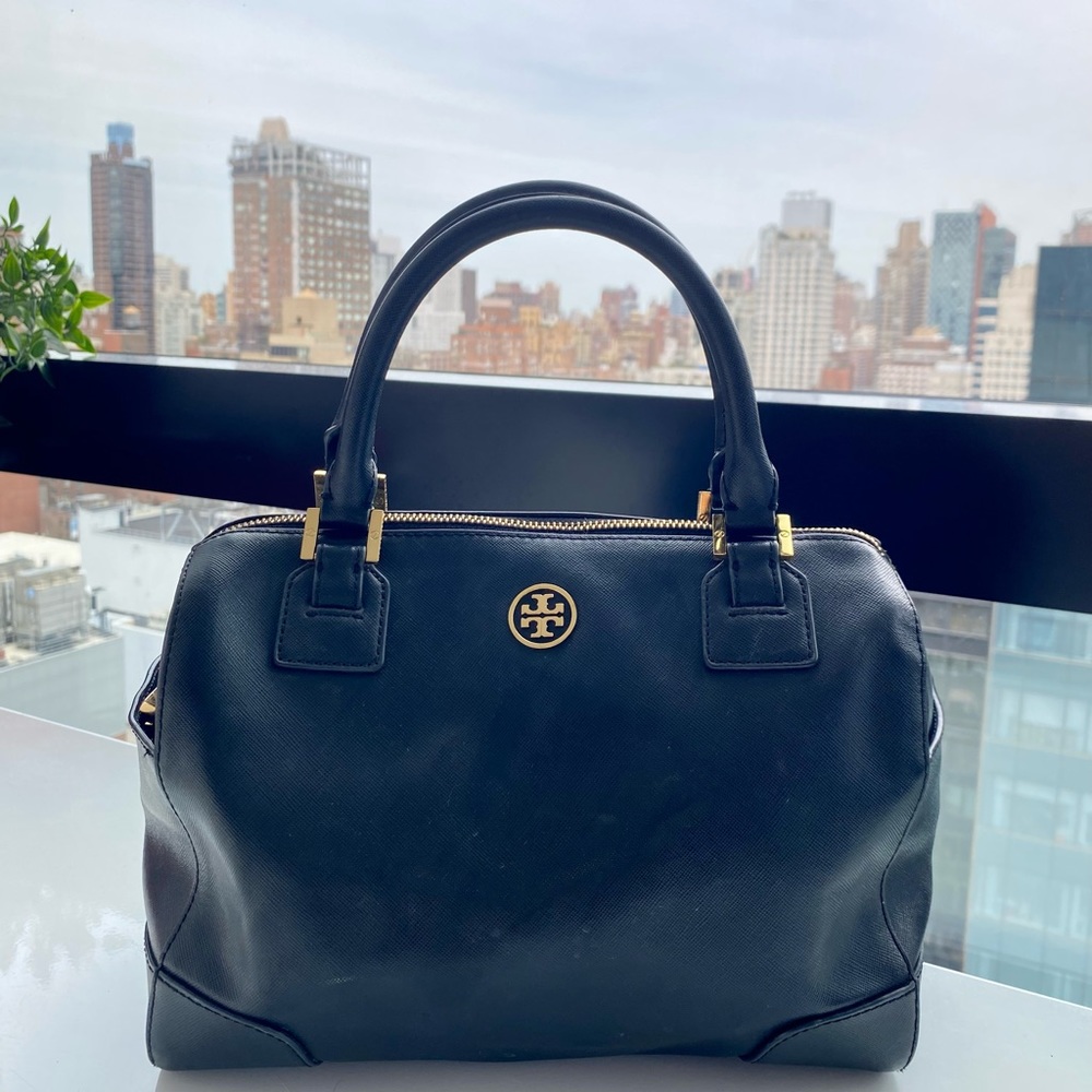 TORY BURCH Robinson Satchel!